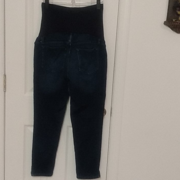 Maternity Crop Jegging - Picture 4 of 5